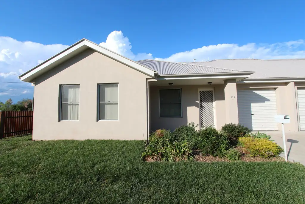 Main view of Homely unit listing, 2/117 Morrisset Street, Bathurst NSW 2795