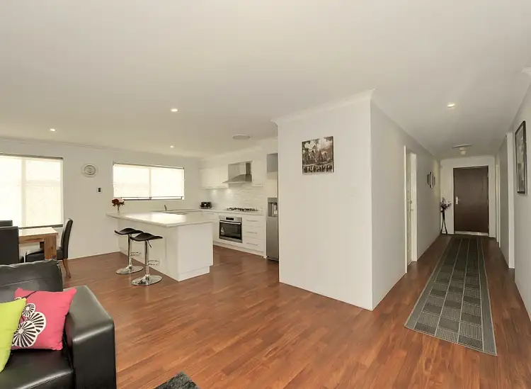 Sixth view of Homely house listing, 7 Dunsborough Court, Dawesville WA 6211