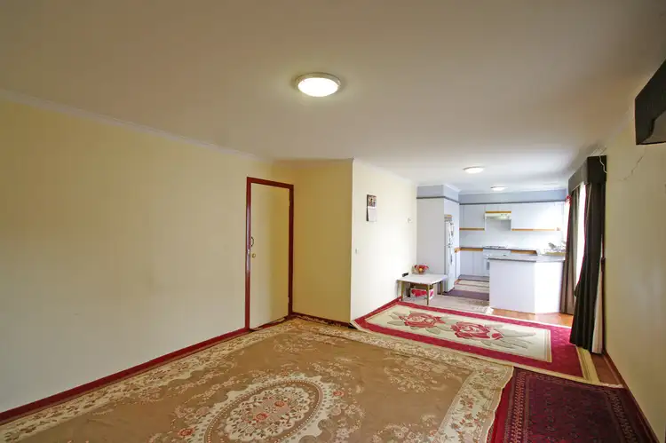 Fifth view of Homely house listing, 10 Lauriston Drive, Endeavour Hills VIC 3802
