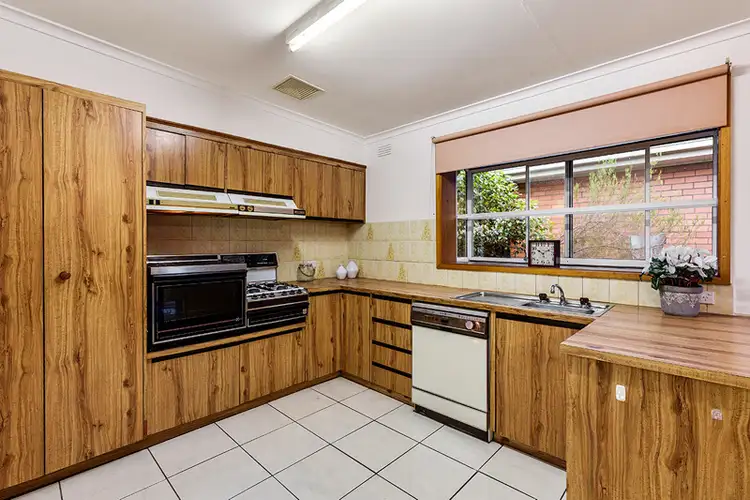 Fifth view of Homely house listing, 33 Brentwood Crescent, Frankston VIC 3199