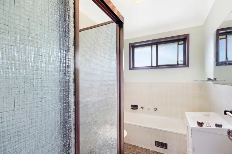 Sixth view of Homely house listing, 2/123 Kerry Crescent, Berkeley Vale NSW 2261