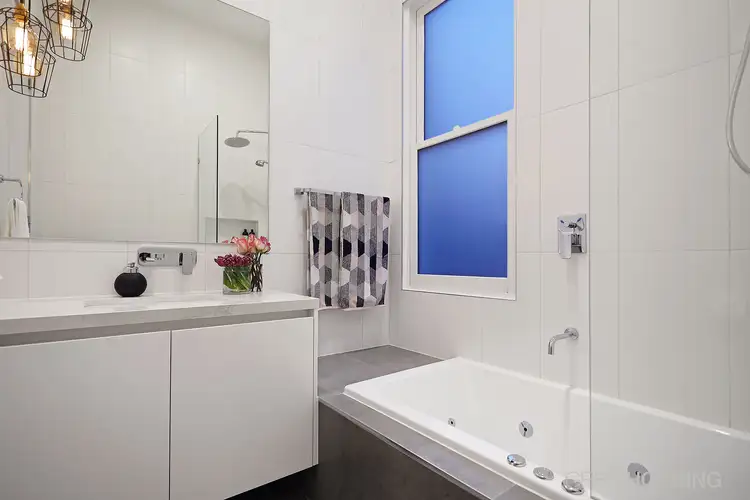 Sixth view of Homely house listing, 2 Ashworth Street, Albert Park VIC 3206