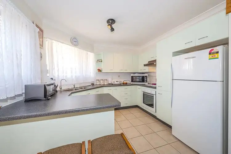 Fifth view of Homely unit listing, 4/17 Palm Avenue, Bongaree QLD 4507