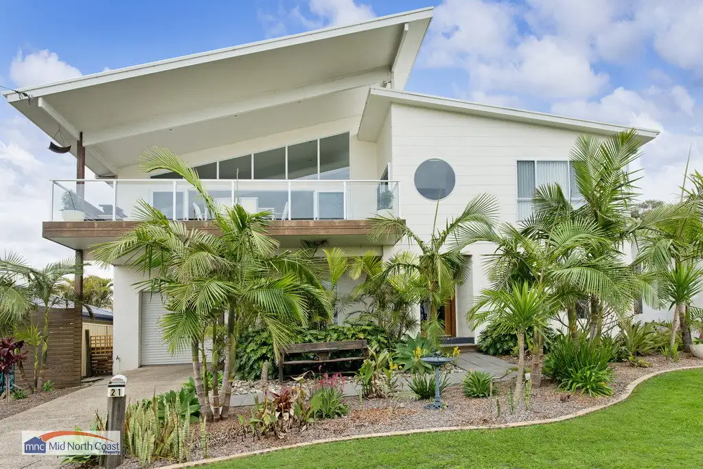 Main view of Homely house listing, 21 Orana Drive, Lake Cathie NSW 2445
