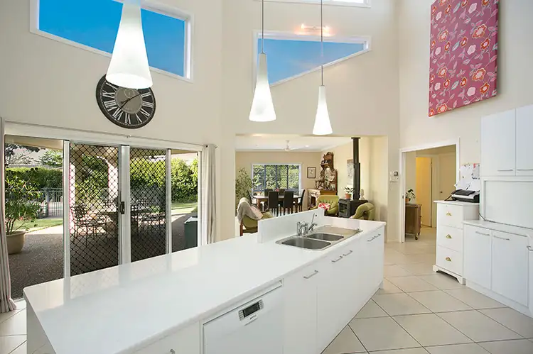 Fifth view of Homely house listing, 8 Arcadia Court, Highfields QLD 4352
