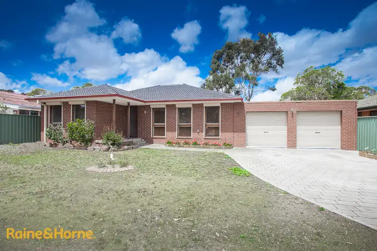 Fifth view of Homely house listing, 6 Isaacs Close, Sunbury VIC 3429
