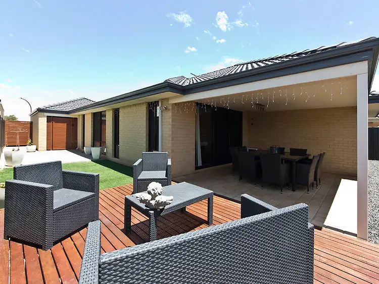 94 Barnevelder Bend, Southern River WA 6110