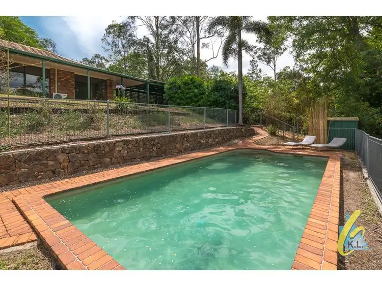 1040 Mt Crosby Rd, Mount Crosby QLD 4306