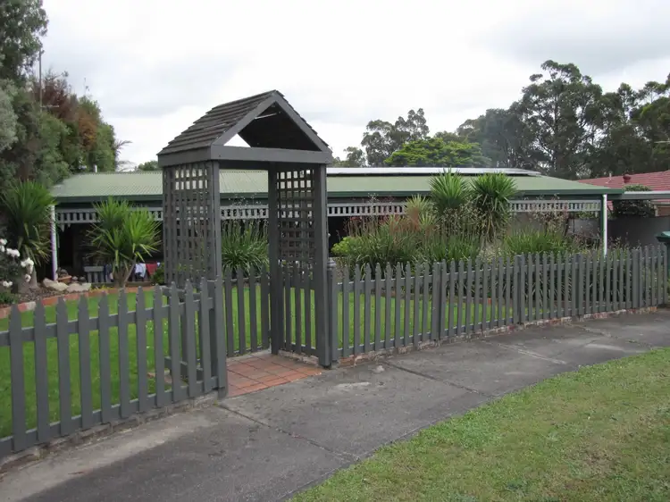 5 Catani Court, Newborough VIC 3825