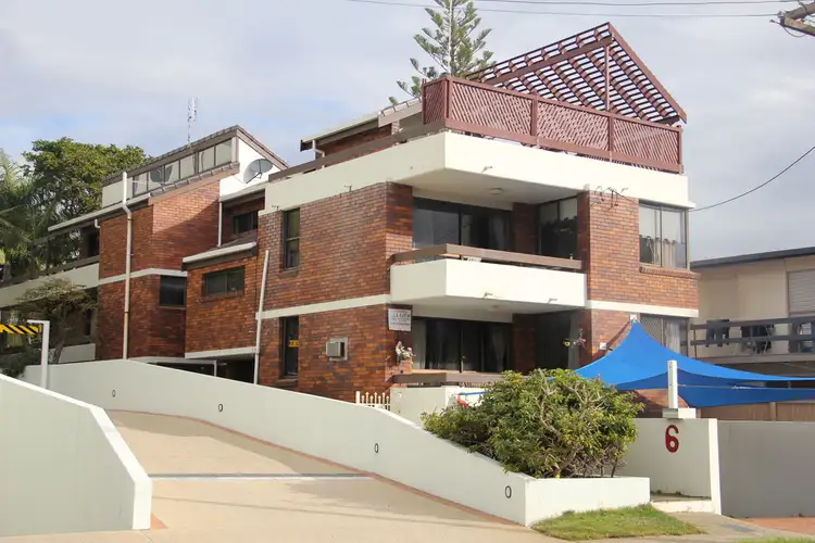 6 Robert Street, Labrador QLD 4215