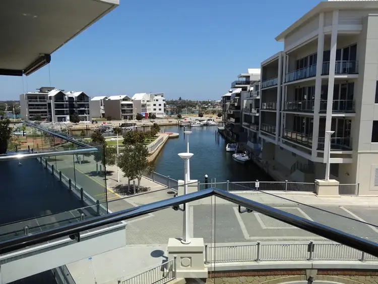 4/18 Cannaregio Square, Mandurah WA 6210