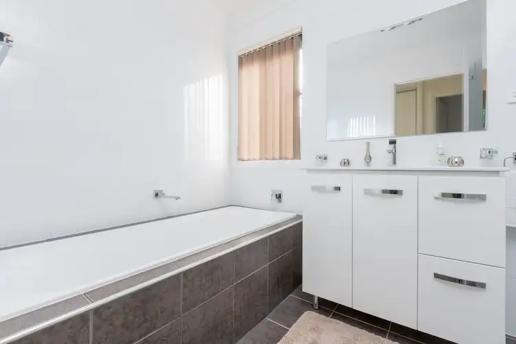 Fifth view of Homely villa listing, 10/126 Kanahooka Road, Kanahooka NSW 2530
