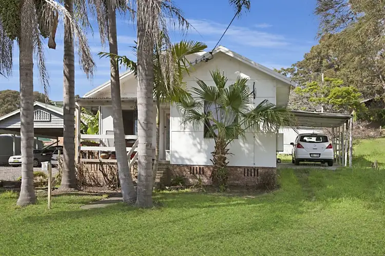 6 Norman Avenue, Sunshine NSW 2264