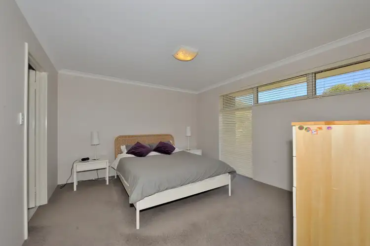 Second view of Homely house listing, 10 Foothills Ret, Baldivis WA 6171
