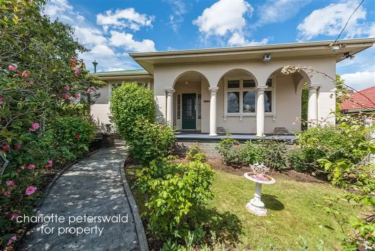 8 Sunnyside Road, New Town TAS 7008