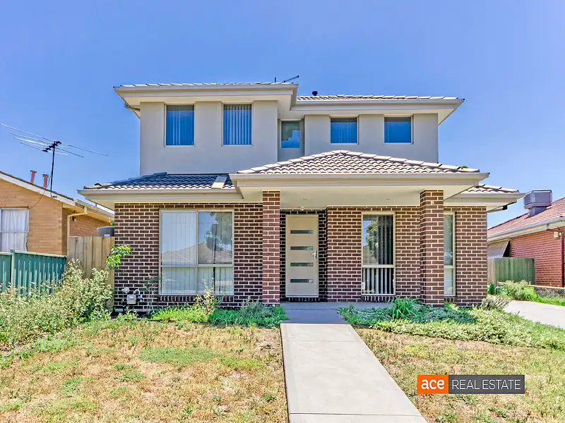 Main view of Homely townhouse listing, 1/35 Cropley Crescent, Laverton VIC 3028