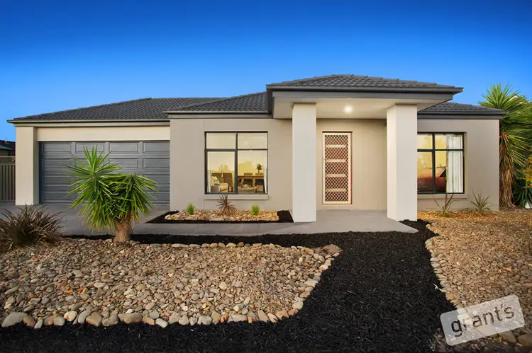 2 Sarton Link, Pakenham VIC 3810