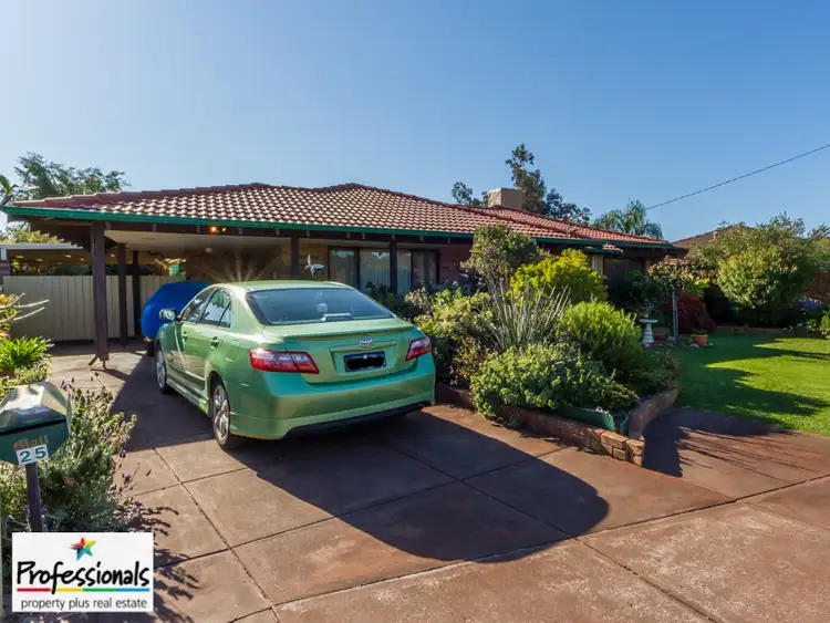 Second view of Homely house listing, 25 Rusthall Way, Huntingdale WA 6110
