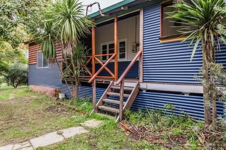 25 Marginata Crescent, Dwellingup WA 6213
