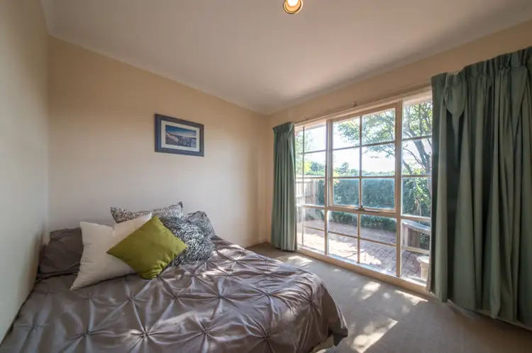 Seventh view of Homely unit listing, 2/49 Collins Crescent, Berwick VIC 3806