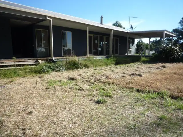 2 STRACHAN STREET, Langsborough VIC 3971
