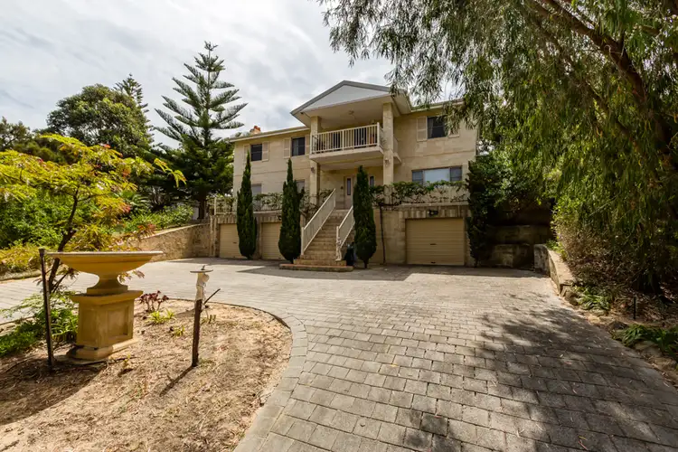 3 Heywood Court, Halls Head WA 6210