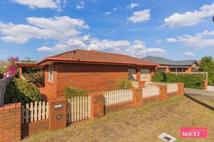 13 Trenton Parade, St Albans Park VIC 3219