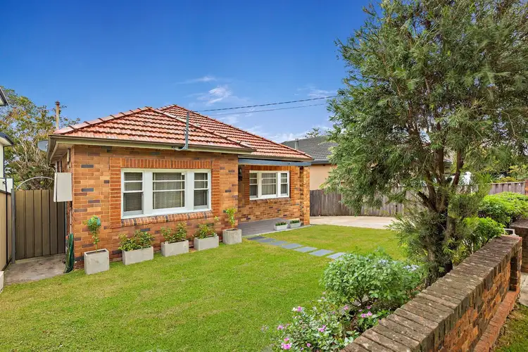 8 BENNETT AVENUE, Strathfield South NSW 2136