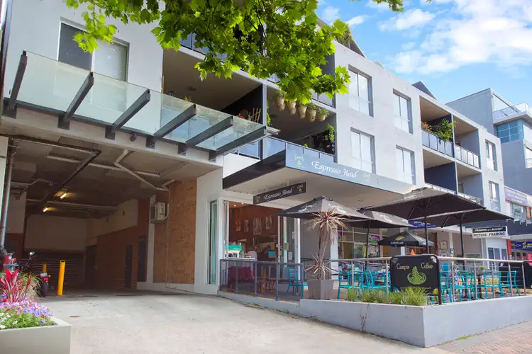 Main view of Homely unit listing, 13/11-13 Oaks Avenue, Dee Why NSW 2099