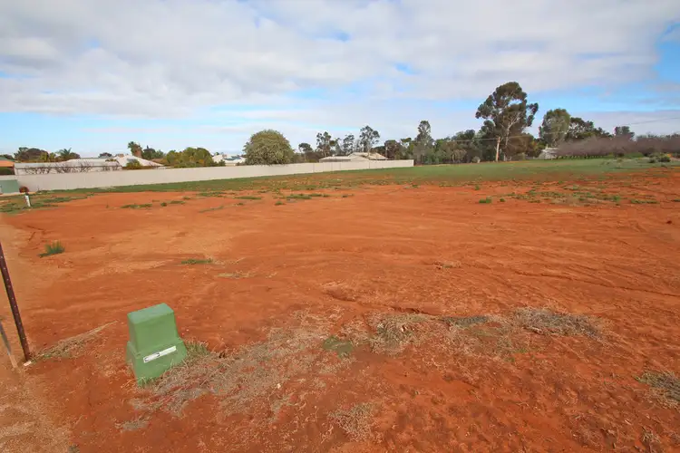 Fifth view of Homely land listing, 2 Duthie Court, Paringa SA 5340