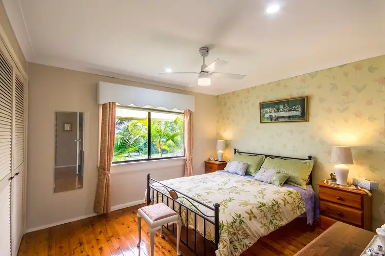 Fifth view of Homely house listing, 8 Henricks Road, Killarney Vale NSW 2261