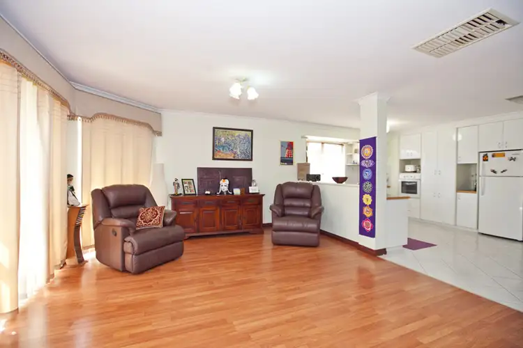 Sixth view of Homely house listing, 2 Yalgar Place, Lockridge WA 6054
