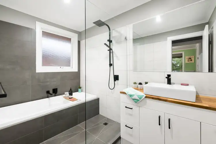Sixth view of Homely house listing, 7 Kate Court, Langwarrin VIC 3910
