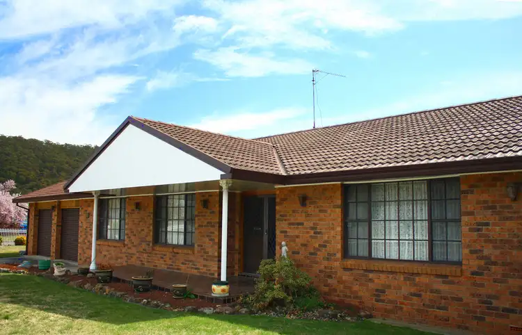 19 Heffernan Place, Lithgow NSW 2790