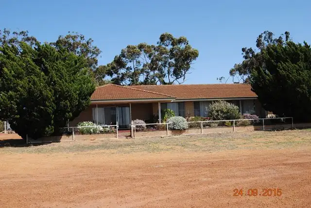 Cnr Cemetery Road & Plover St, Wickepin WA 6370