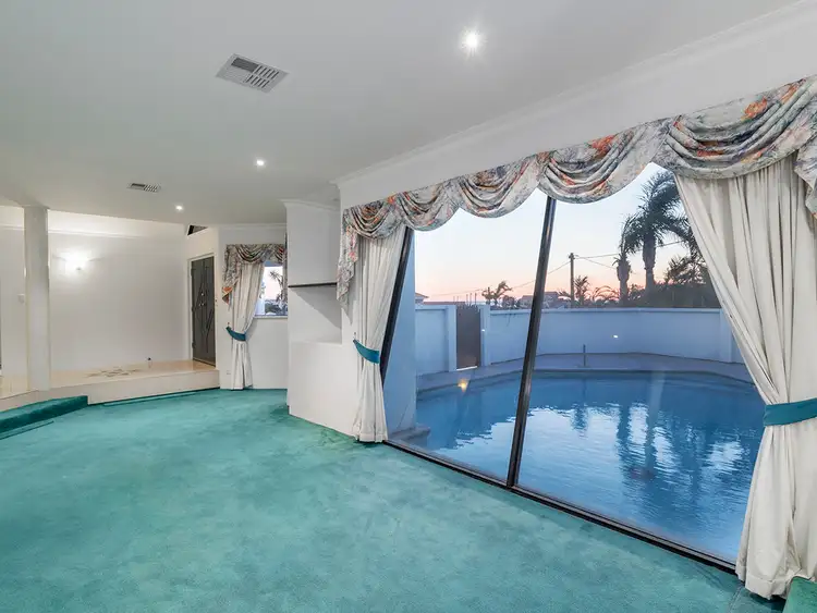 Second view of Homely house listing, 6 Lunt Court, Tarcoola Beach WA 6530