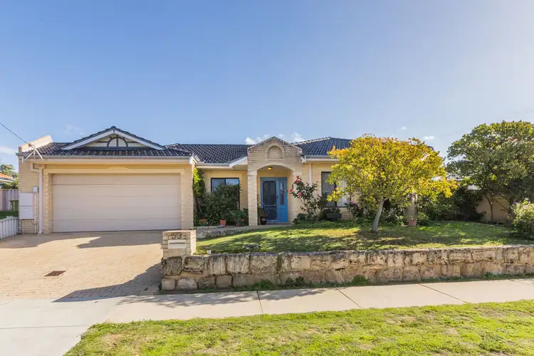 53 Marsh Avenue, Manning WA 6152