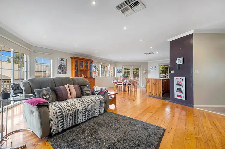 Fifth view of Homely house listing, 9 Dymock Court, Craigieburn VIC 3064