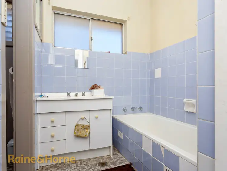 Fifth view of Homely house listing, 18 Plumpton Road, Kooringal NSW 2650
