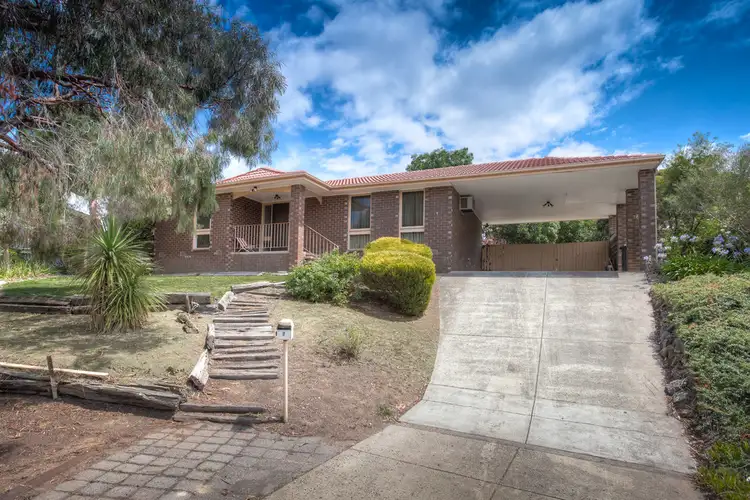 7 Gill Place, Sunbury VIC 3429