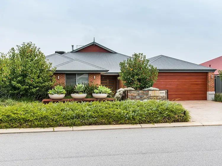 11 Bundoran Approach, Hilbert WA 6112