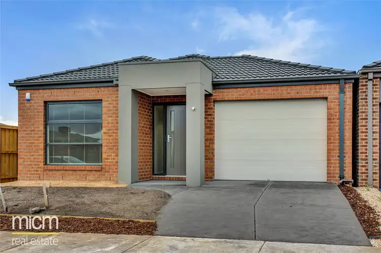 54 Award Crescent