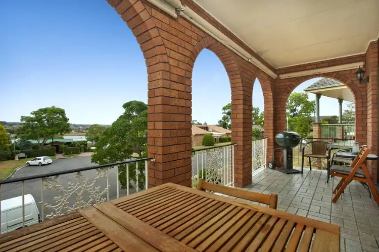8 Hanson Cl, East Maitland NSW 2323