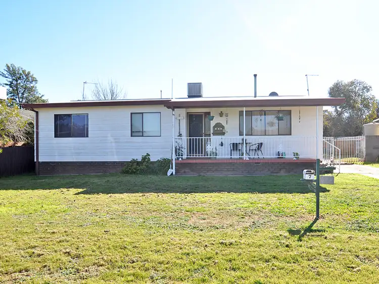 7 Marquis Street, Junee NSW 2663