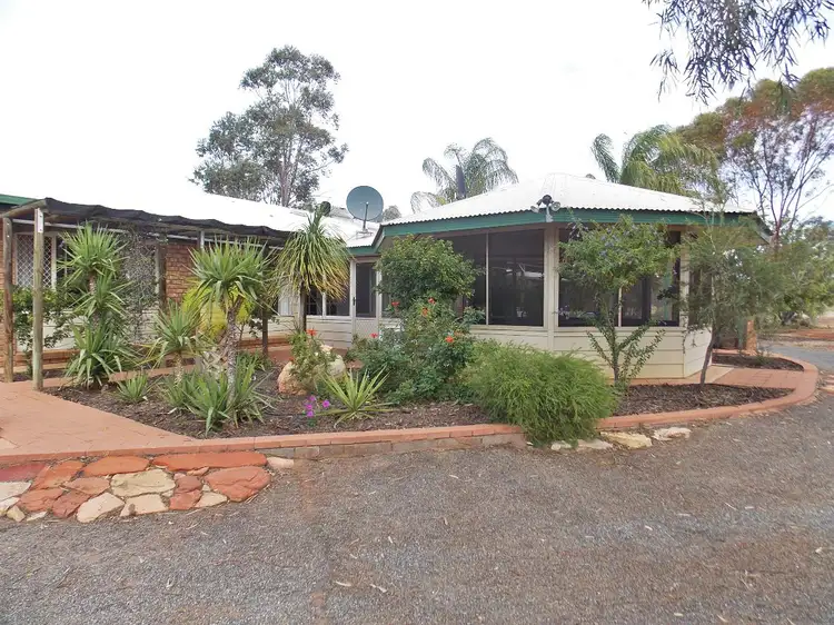 385 Ross Highway, Alice Springs NT 870