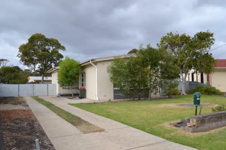5 Warr Street, Millicent SA 5280