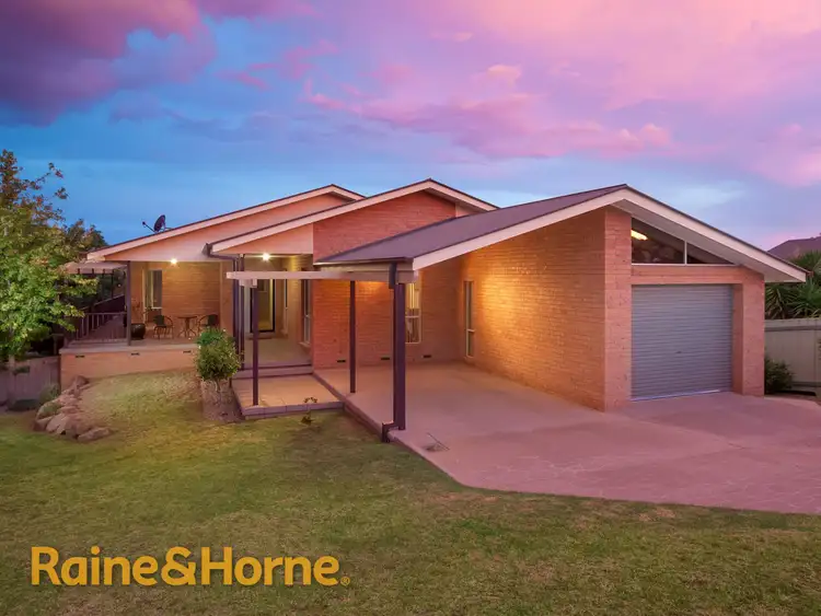 9 Keane Place, Kooringal NSW 2650