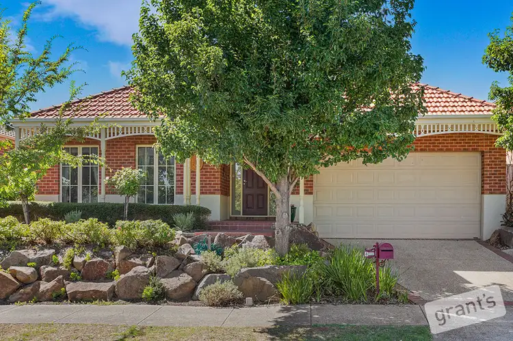4 Hamdon Green, Berwick VIC 3806