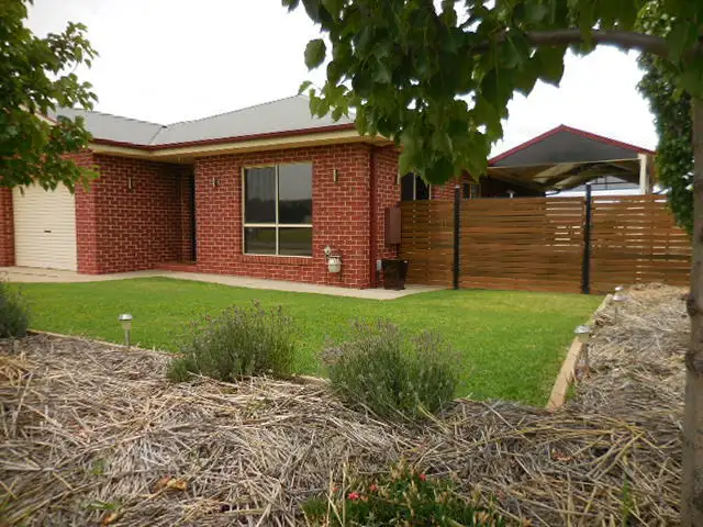 17 Ballestrin Street, Griffith NSW 2680