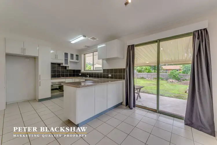 2 Staughton Place, Wanniassa ACT 2903